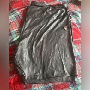 NEW womans black metallic biker shorts size 4X